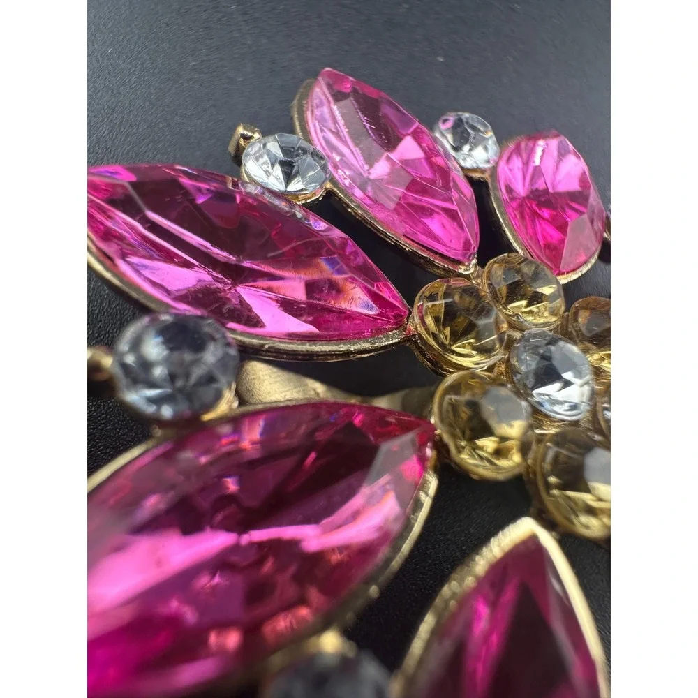 VTG Pink Rhinestone Flower Brooch Hot Pink Crystal Statement Pin Gold Tone 2